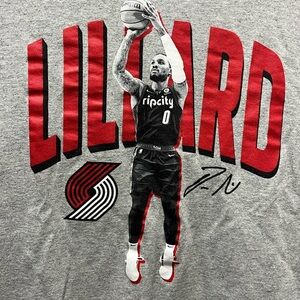 NBA Damian Lillard Portland Trail Blazers T-Shirt – Men’s Small